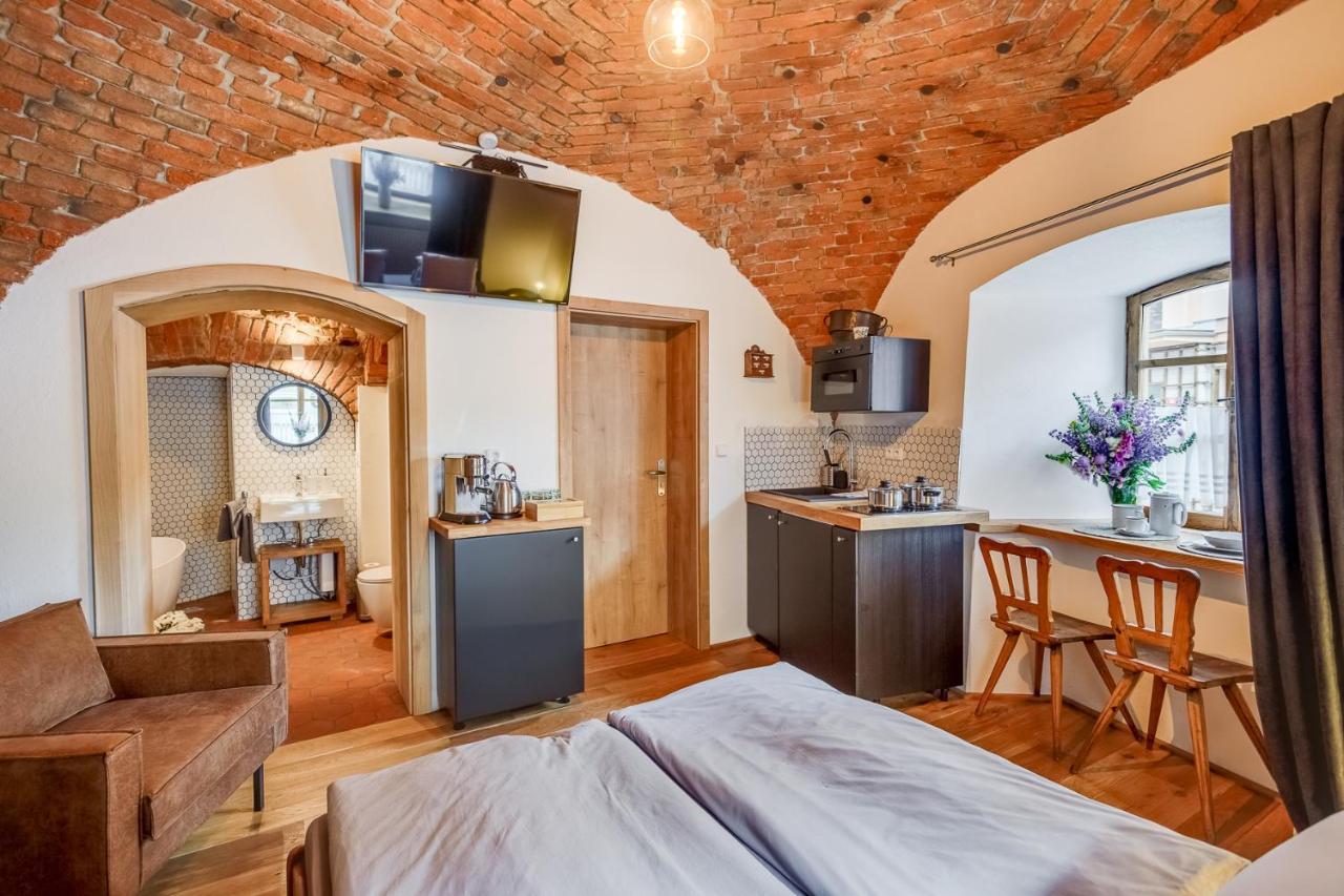No 126 Apartment *