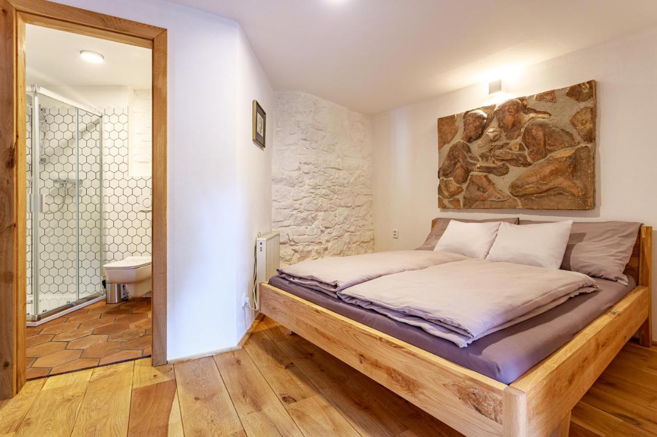 Apartment No 126