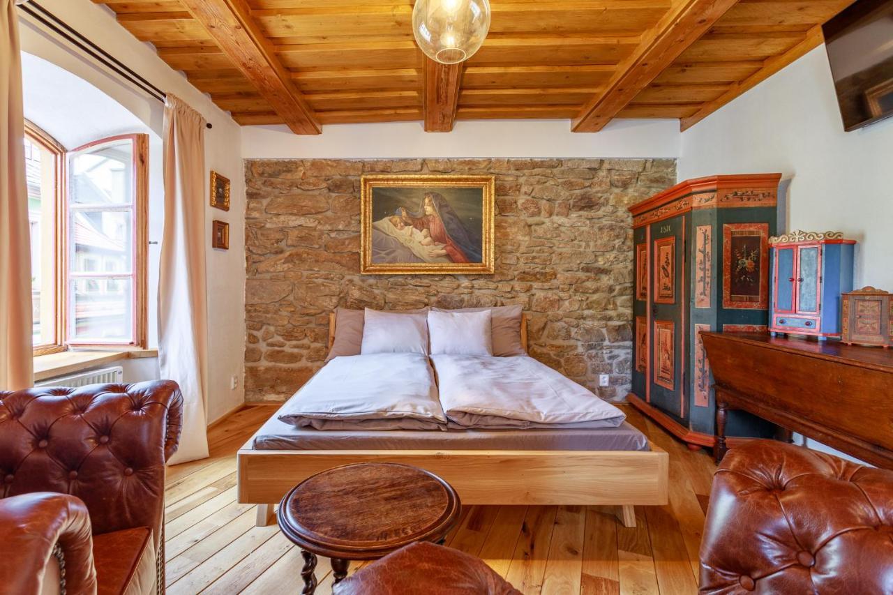 Apartment No 126 Loket